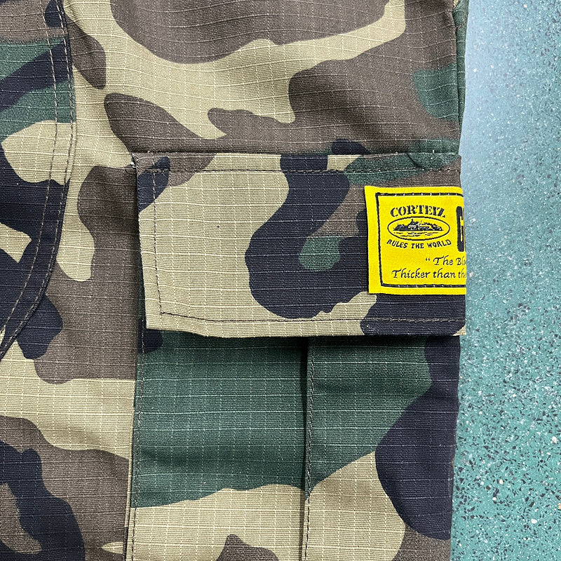 Calça Corteiz Cargo Camuflada