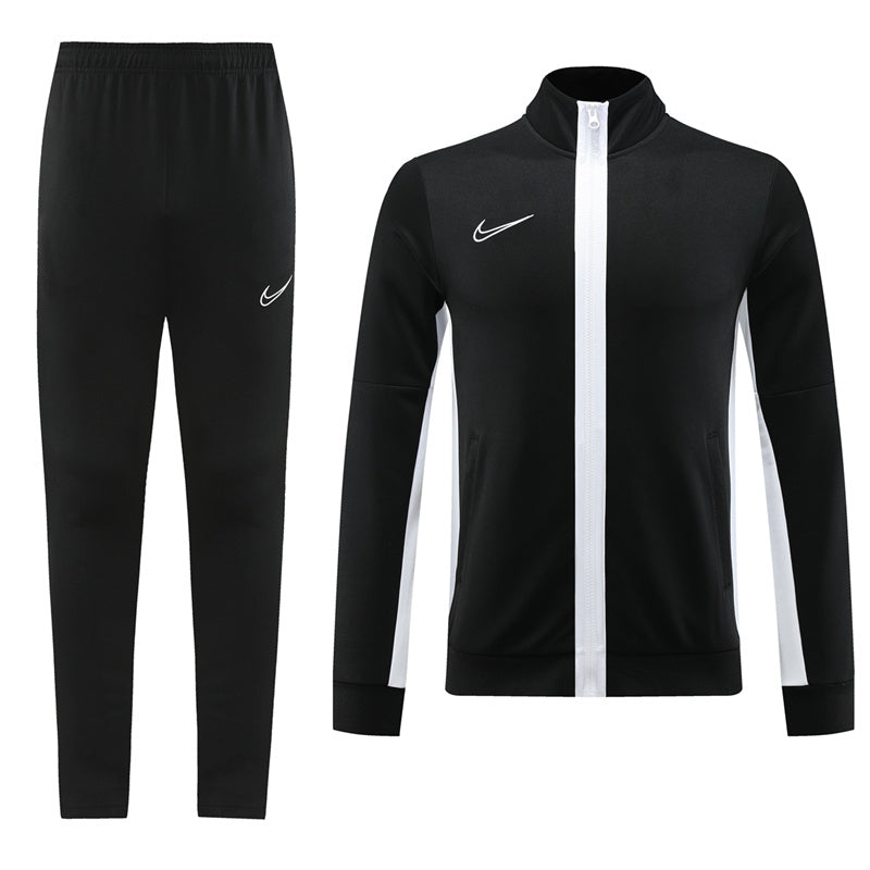 Conjunto Dri Fit Nike "Preto Faixa Branca"