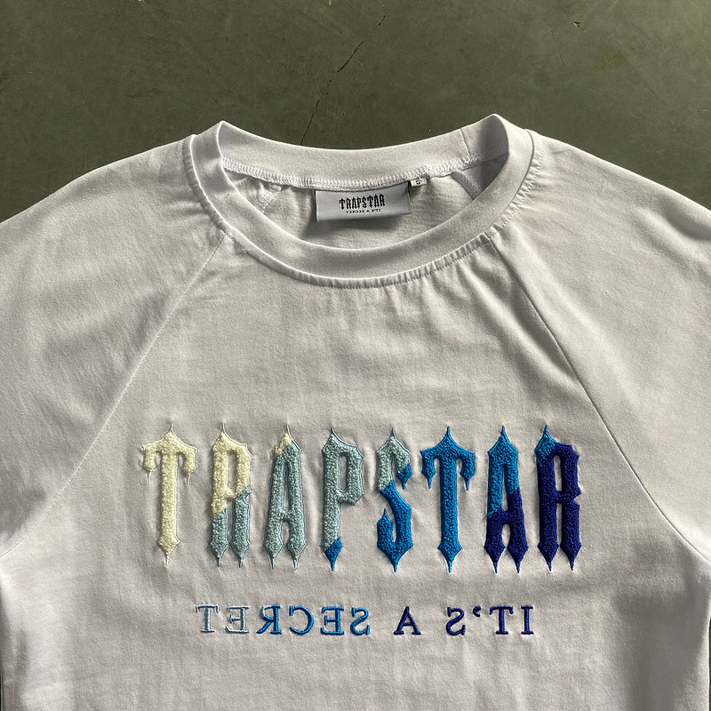 Conjunto Trapstar Verão Cinza Preto Branco com Degrade Azul