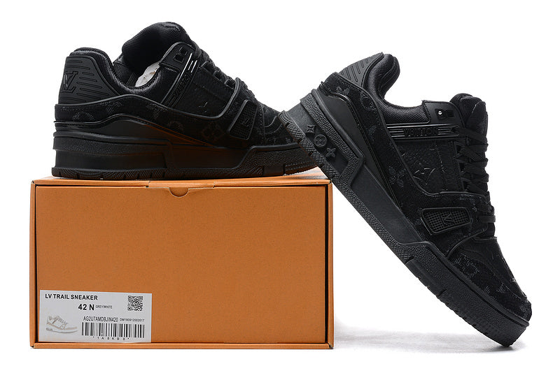 Louis Vuitton Trainer Triple Black